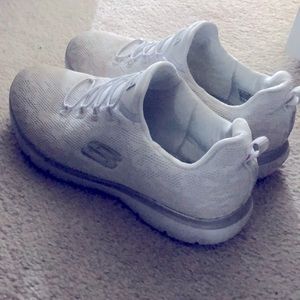 Skechers leopard print